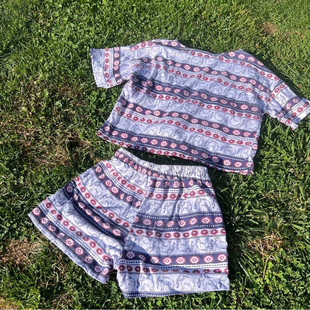 Elephant Two-Piece - Picture 2 of 5